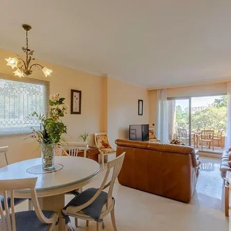 Apartment 2 Bdr With Heated Pool & Jacuzzi *