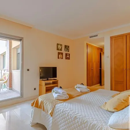 2 Bdr With Heated Pool & Jacuzzi * Benalmadena