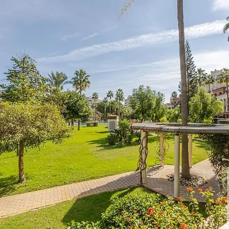 2 Bdr With Heated Pool & Jacuzzi Apartment