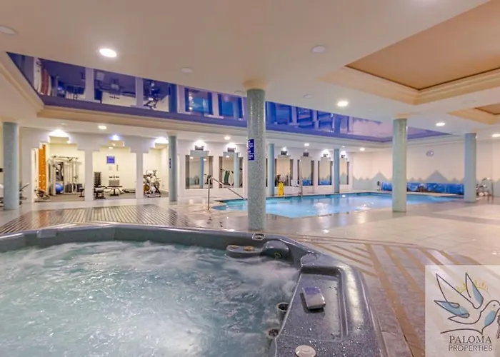 2 Bdr With Heated Pool & Jacuzzi Appartement