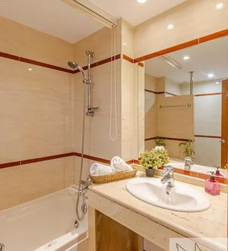 2 Bdr With Heated Pool & Jacuzzi *