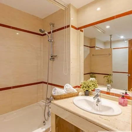 2 Bdr With Heated Pool & Jacuzzi *
